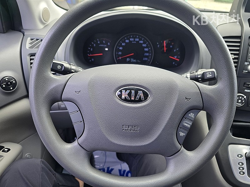 2013 - kia grand carnival