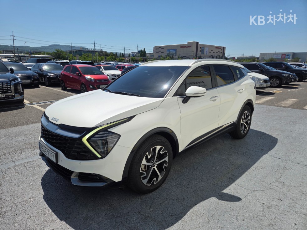 2022 - kia sportage
