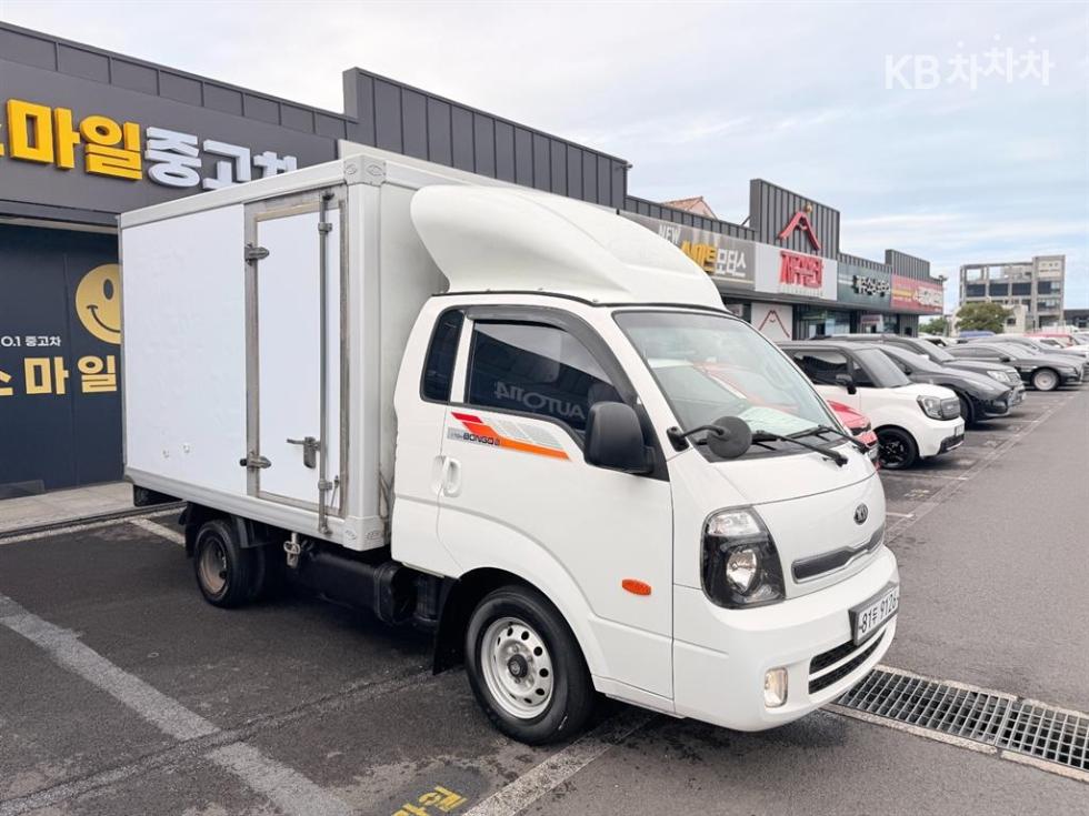 2014 - kia bongo iii