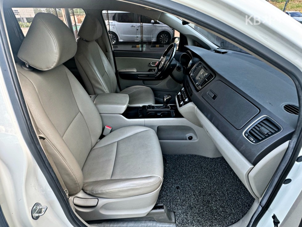 2015 - kia carnival