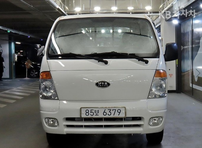 2012 - kia bongo iii
