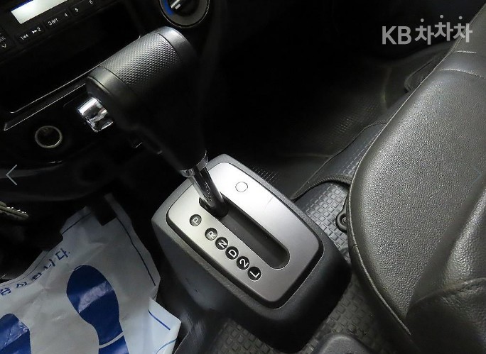2012 - kia bongo iii