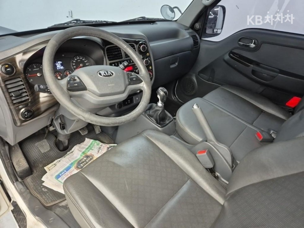 2018 - kia bongo iii