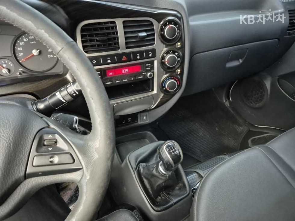 2018 - kia bongo iii