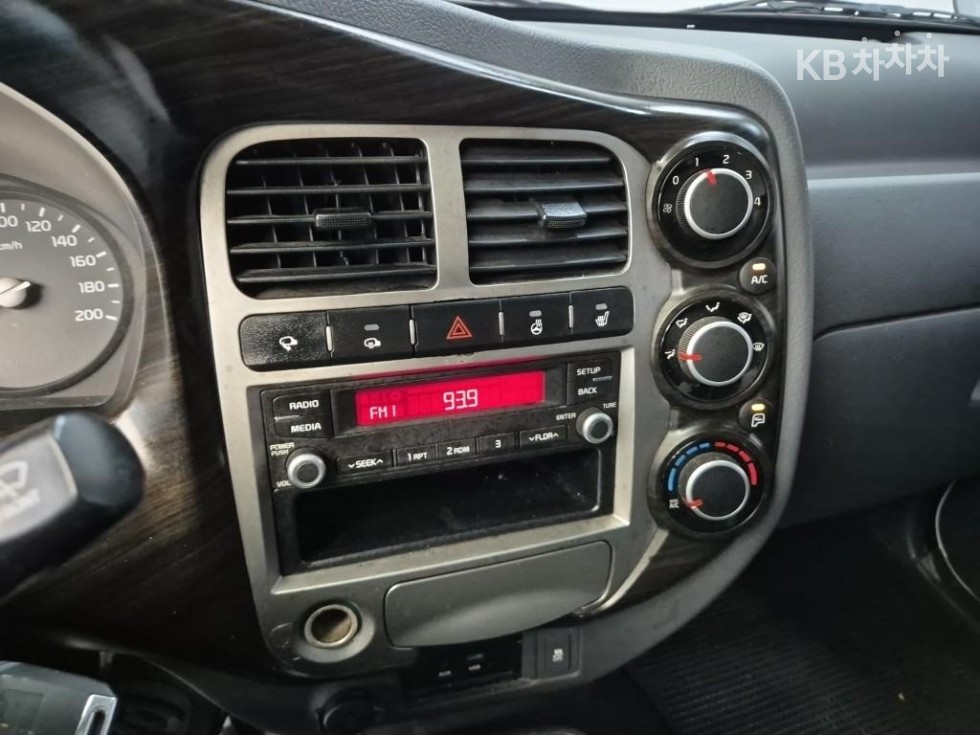 2018 - kia bongo iii