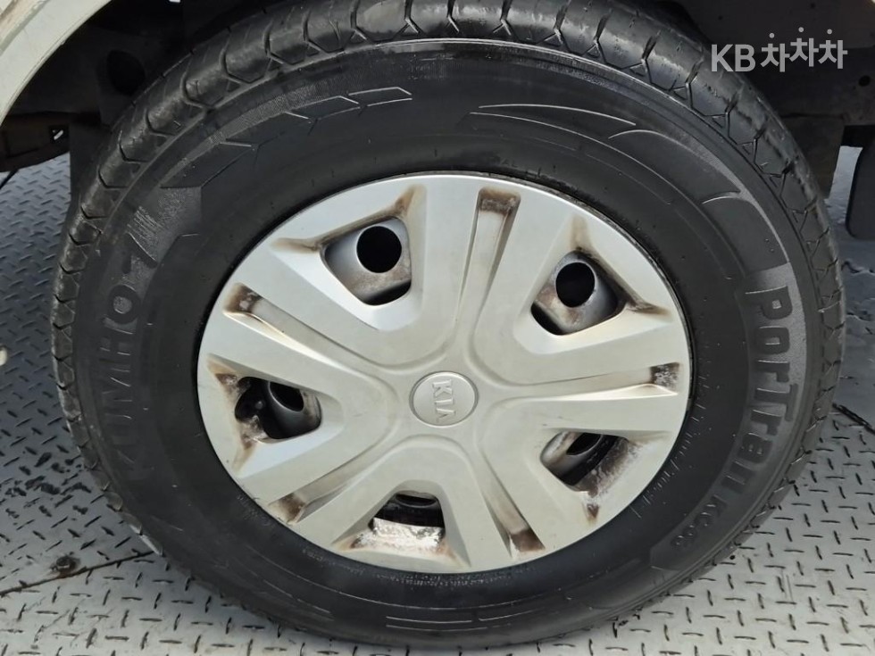 2018 - kia bongo iii