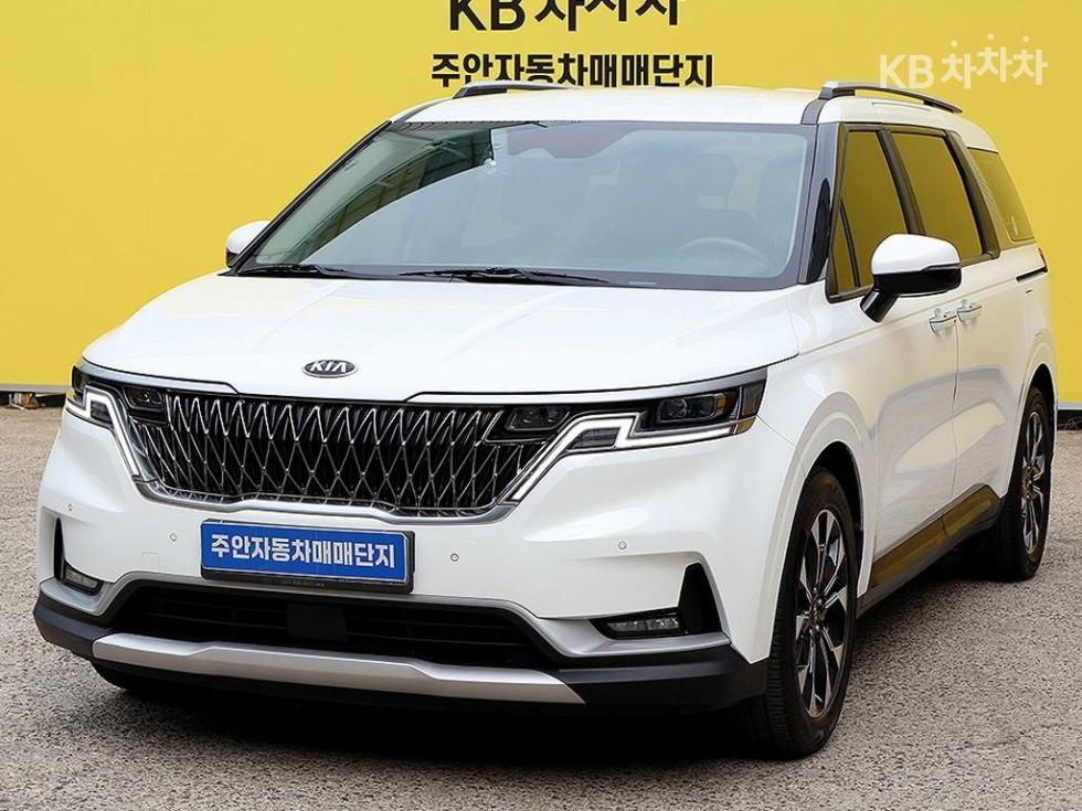 2021 - kia carnival