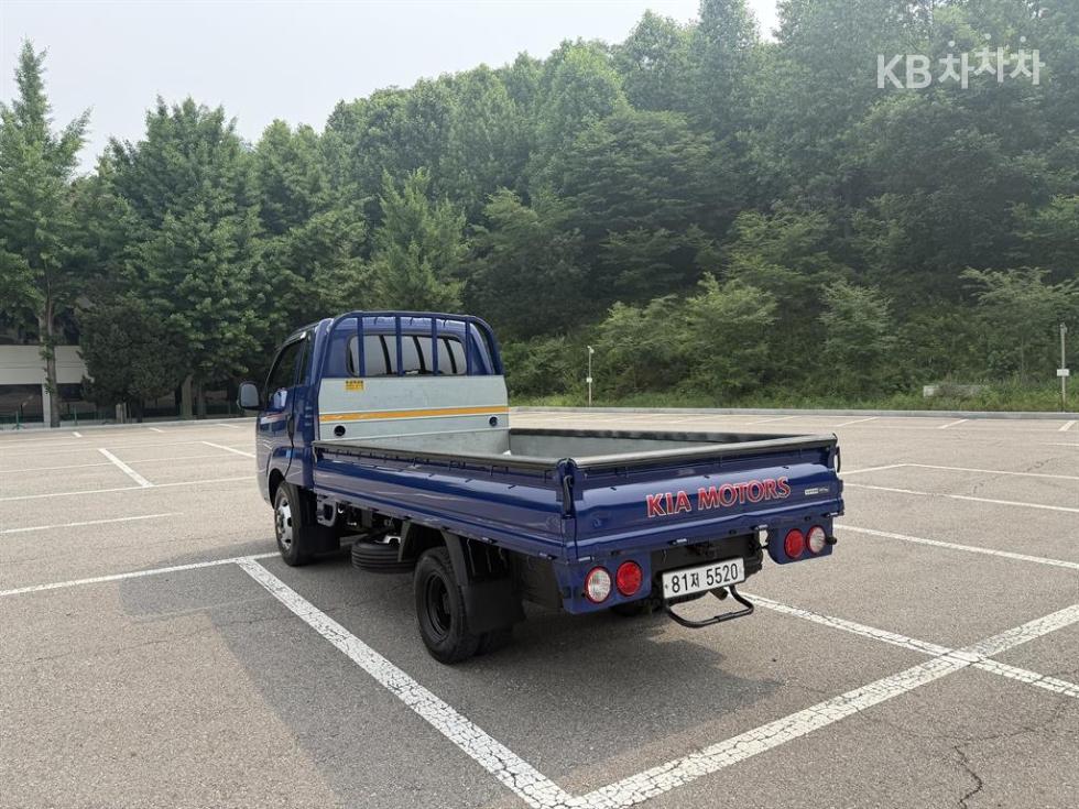 2020 - kia bongo iii