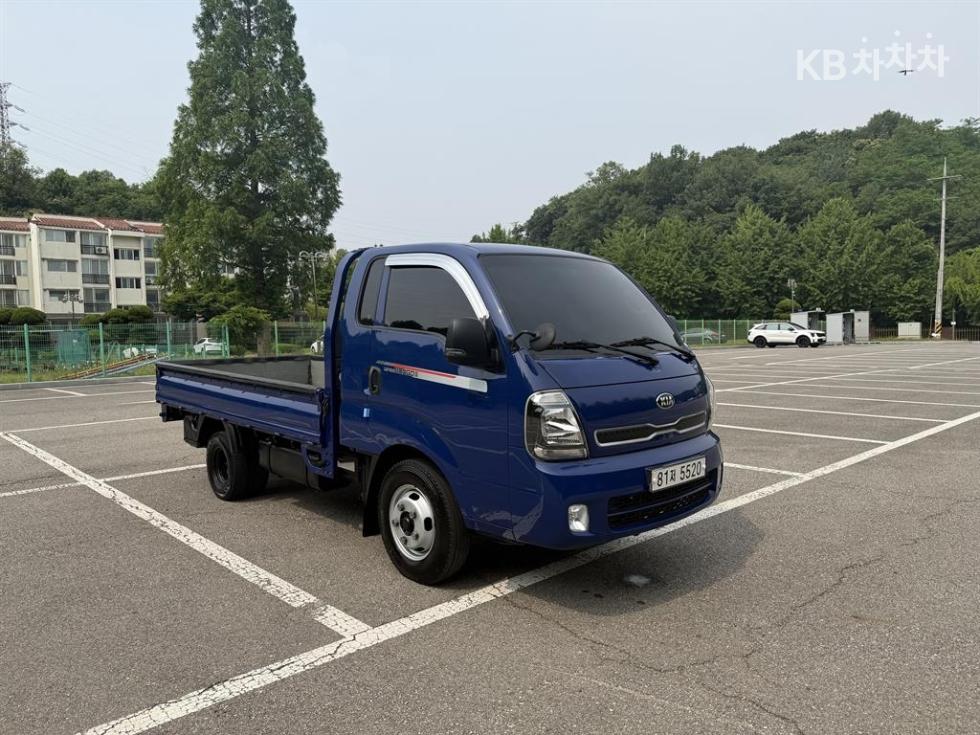 2020 - kia bongo iii