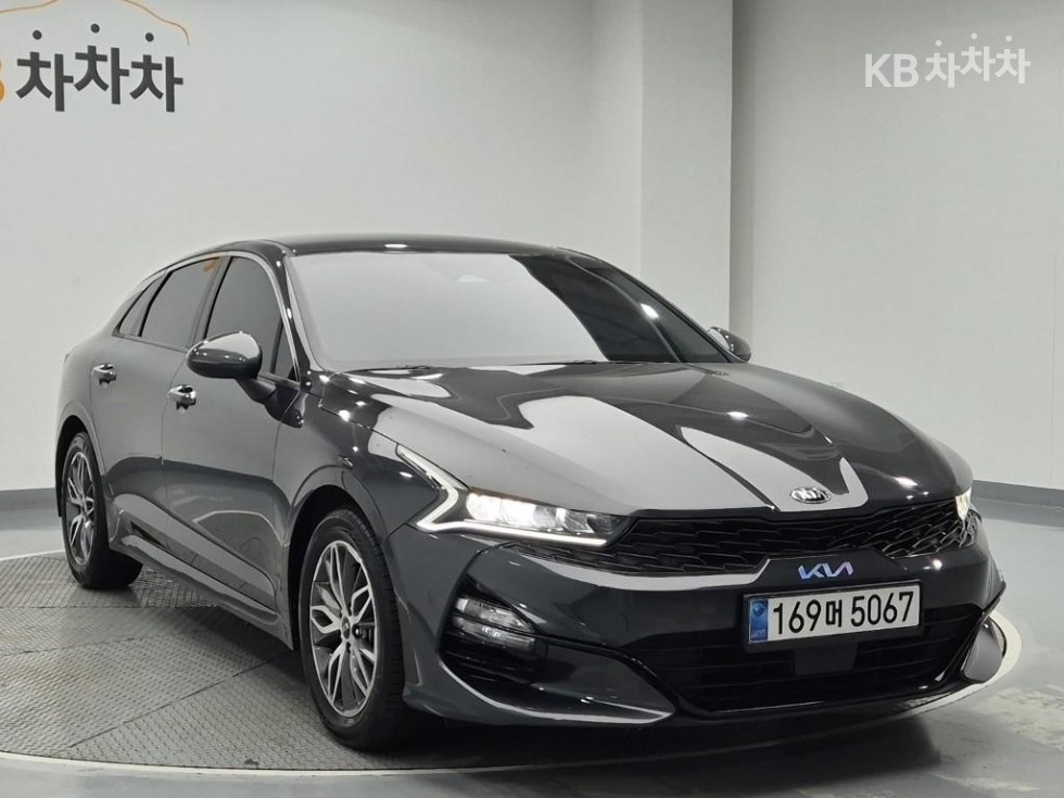 2021 - kia k5