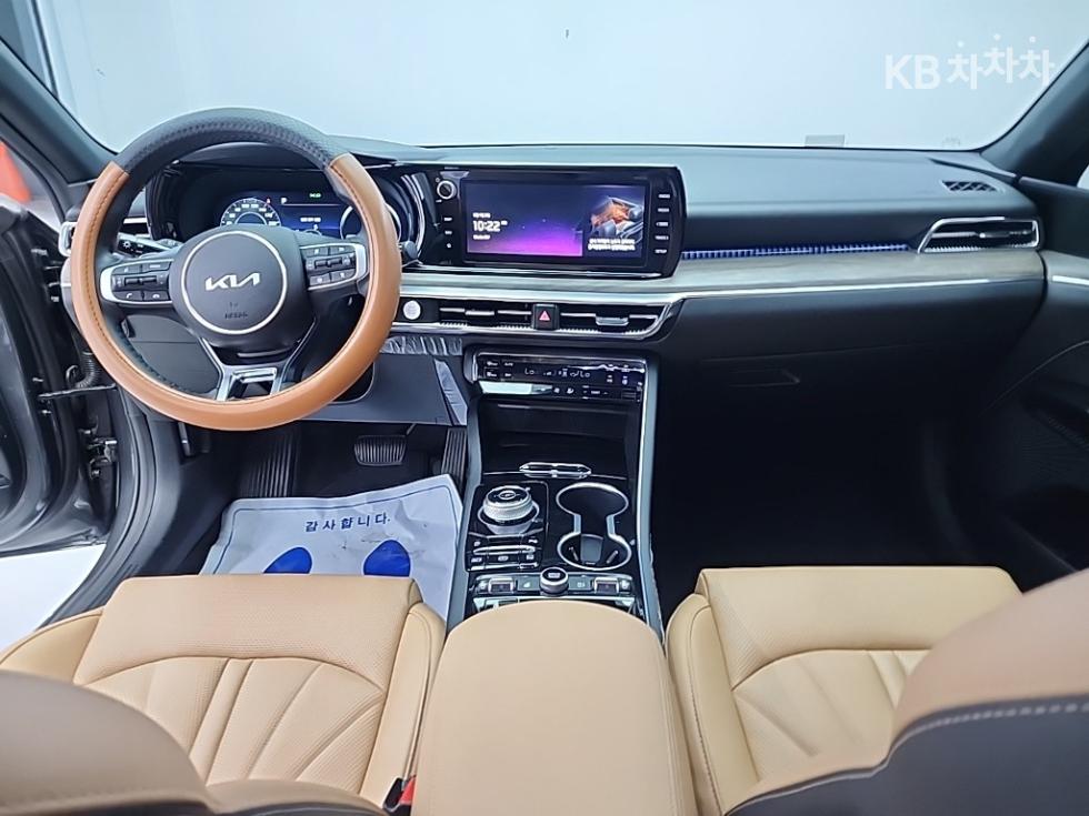 2023 Kia K5 3 photo