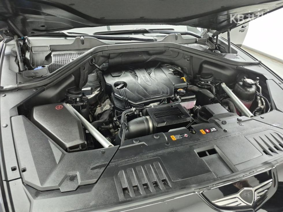 2024 Genesis GV80 photo