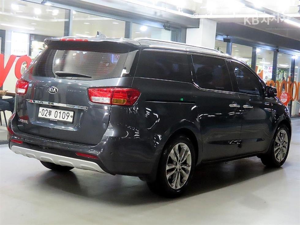 2017 - kia carnival
