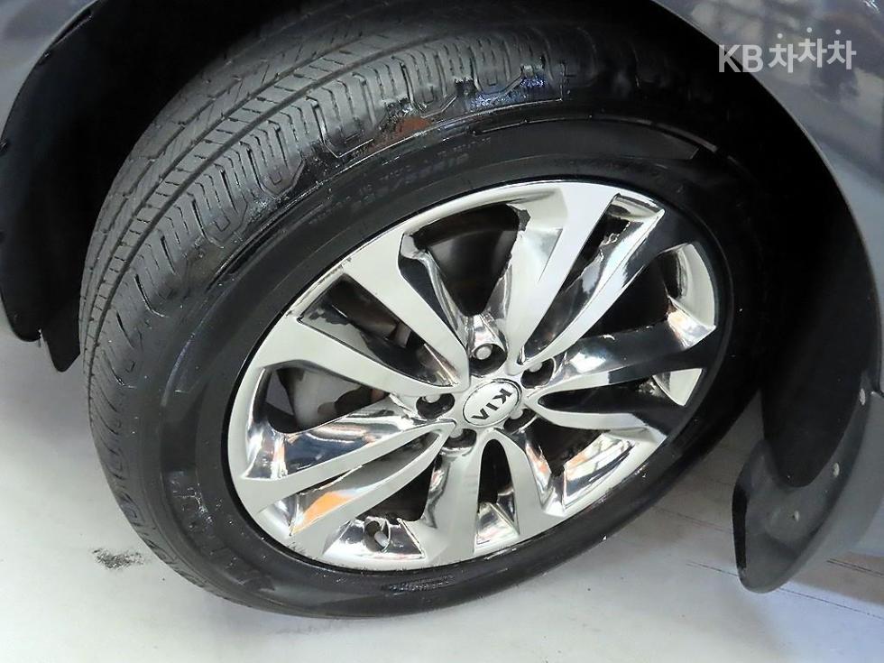 2017 - kia carnival