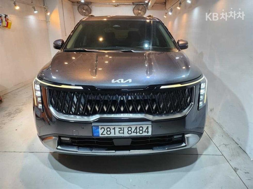 2024 Kia 4 photo
