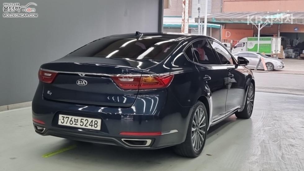 2017 - kia k7