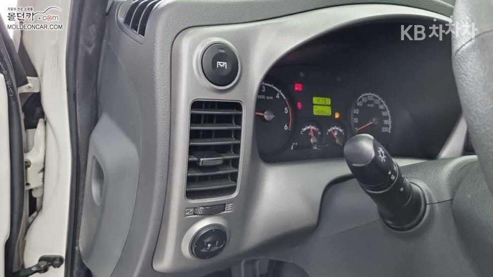 2014 - kia bongo iii