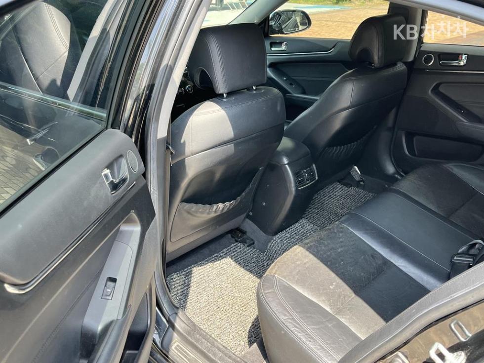 2011 - kia k7