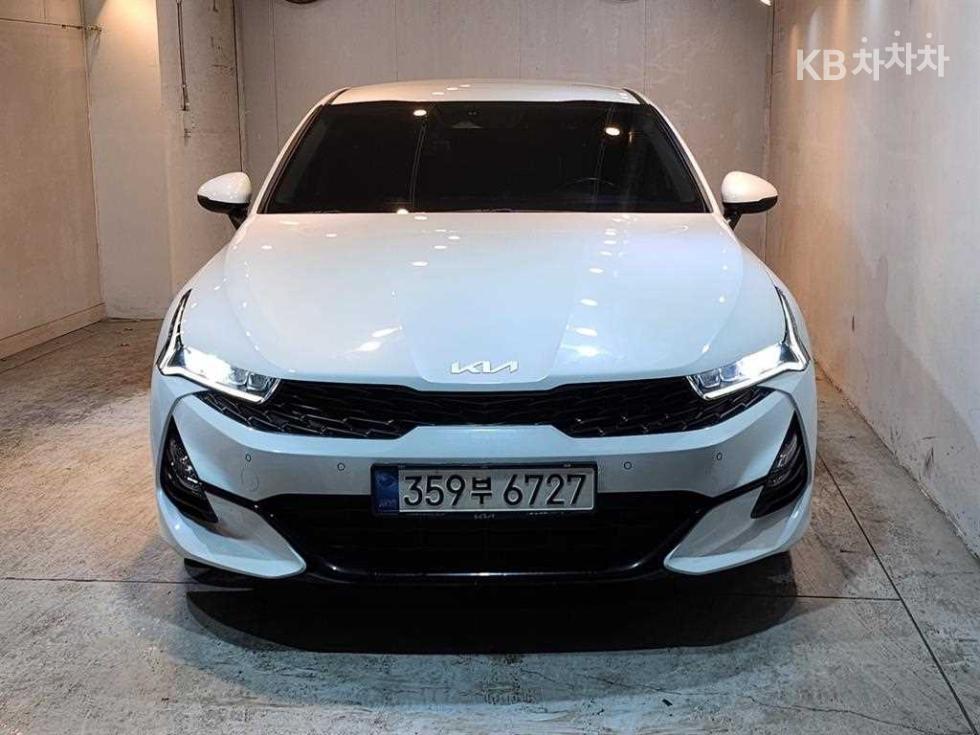 2022 - kia k5