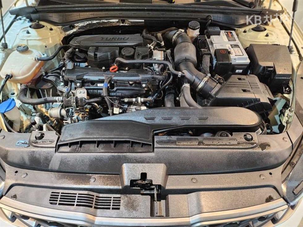 2022 - kia k5