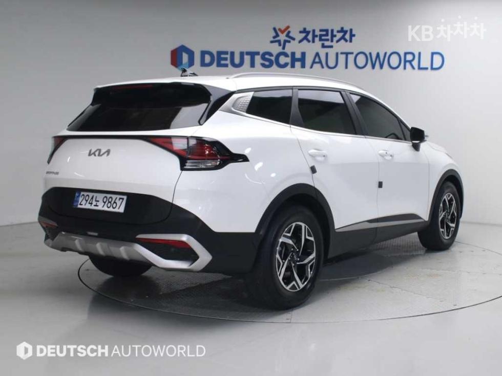 2022 - kia sportage