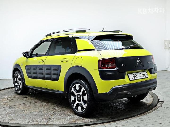 Citroen C4 Cactus 1.6 BlueHDi Shine 5