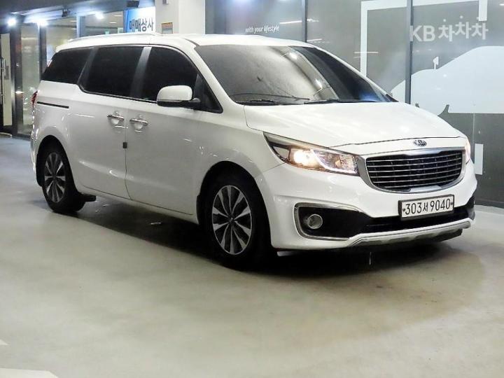 Kia Carnival 2.2 Diesel Luxury