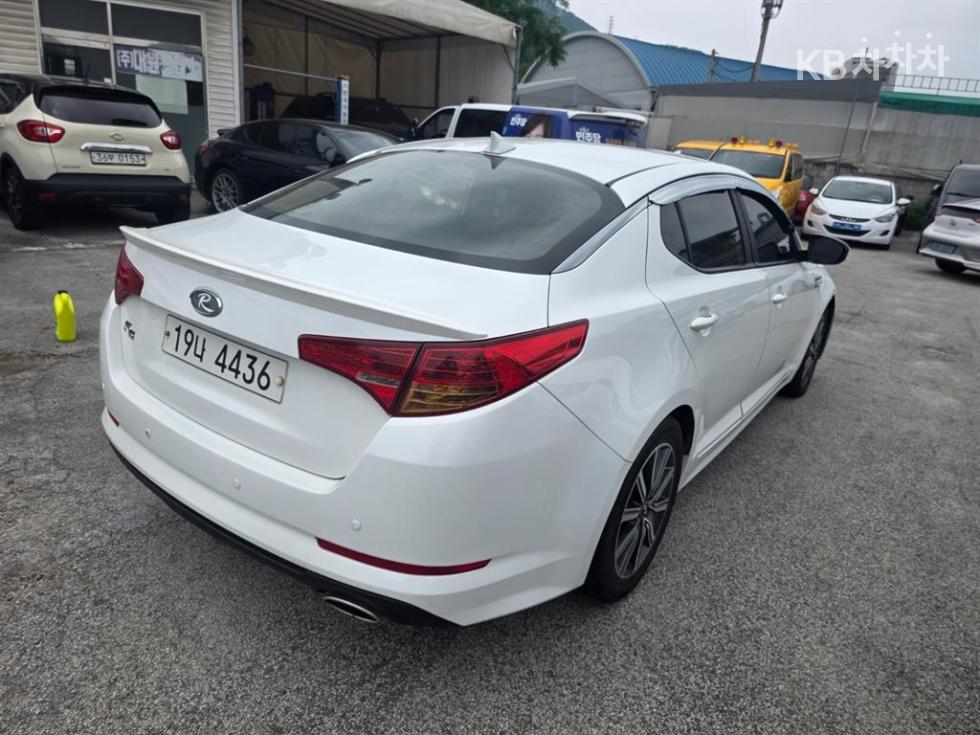 Kia K5 — miniaturë 3