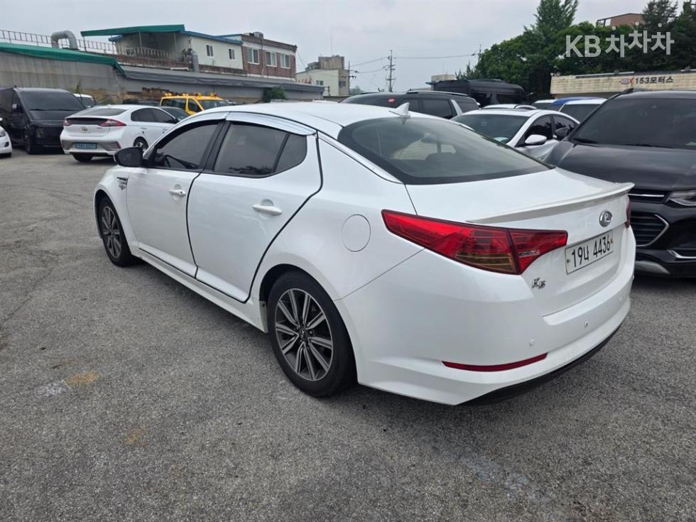Kia K5 — miniaturë 5