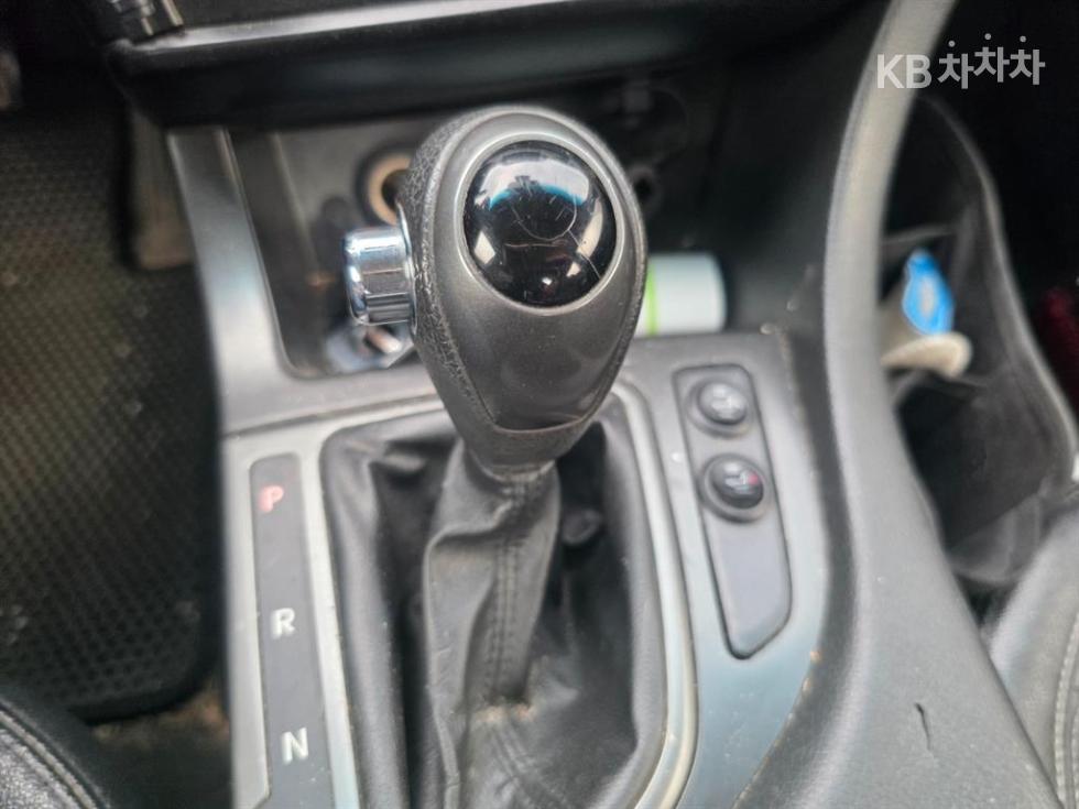 Kia K5 — miniaturë 10