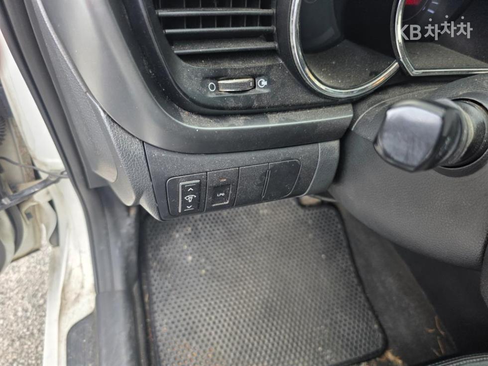 Kia K5 — miniaturë 12