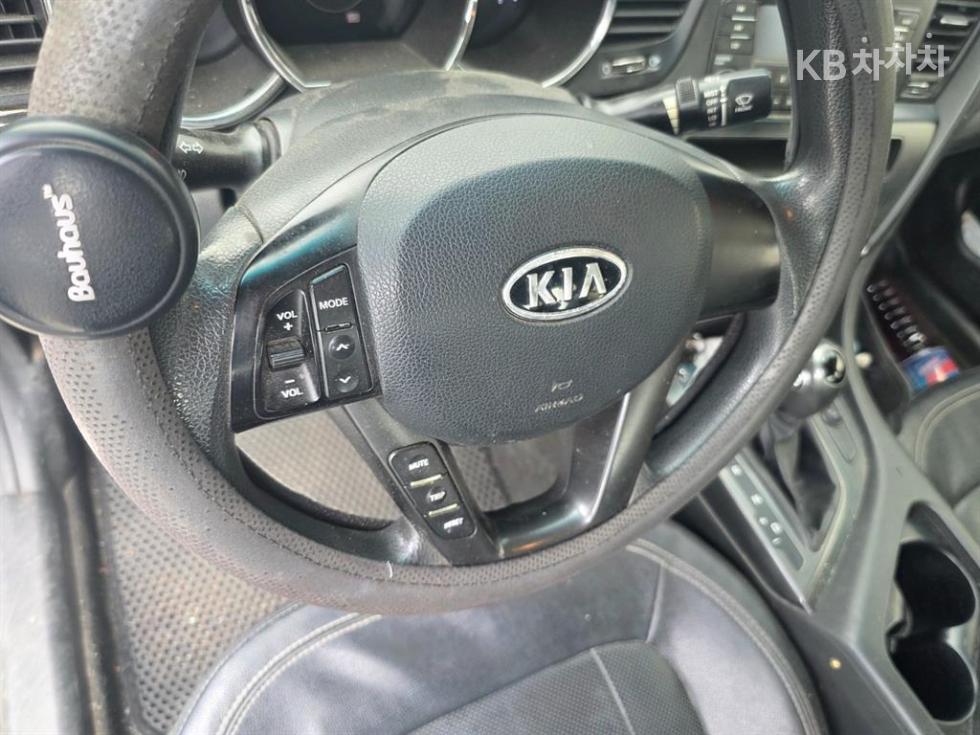 Kia K5 — miniaturë 13