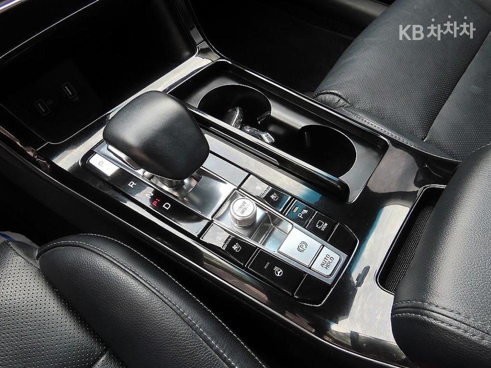 2020 - kia k7