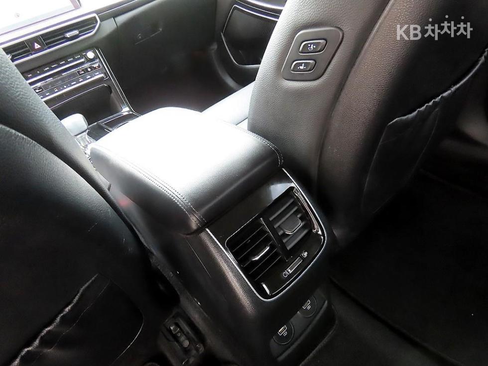 2020 - kia k7