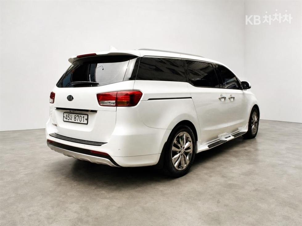 2018 - kia carnival