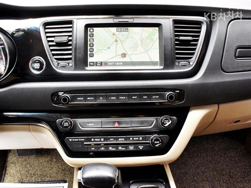 2018 - kia carnival