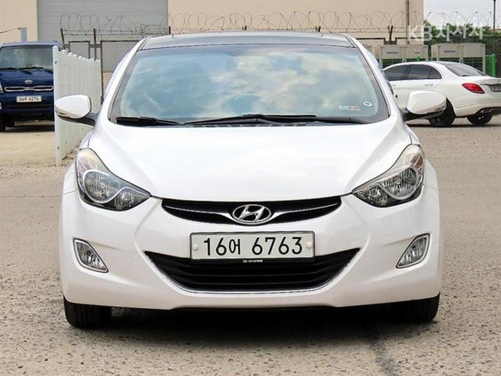 Hyundai Avante MD M16 GDi LUXURY 2