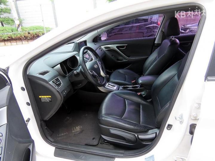 Hyundai Avante MD M16 GDi LUXURY 6