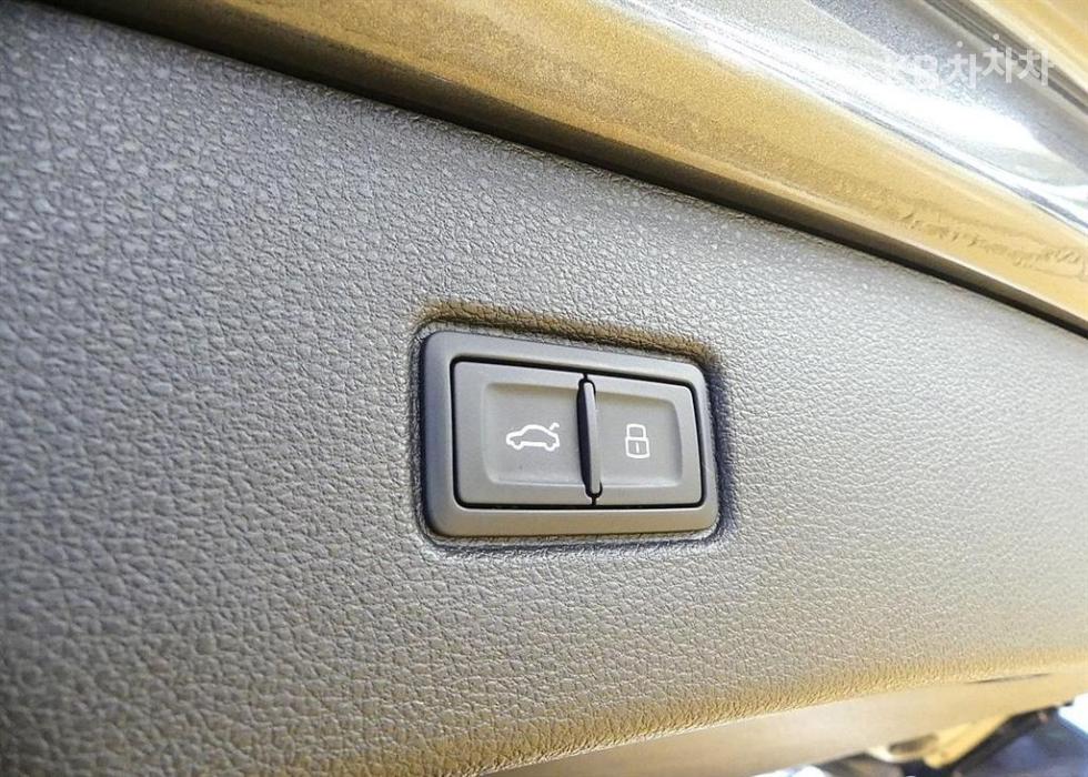 2023 - audi q7