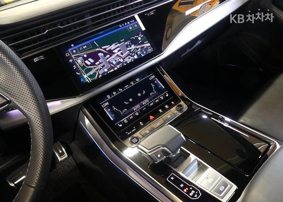 2023 - audi q7