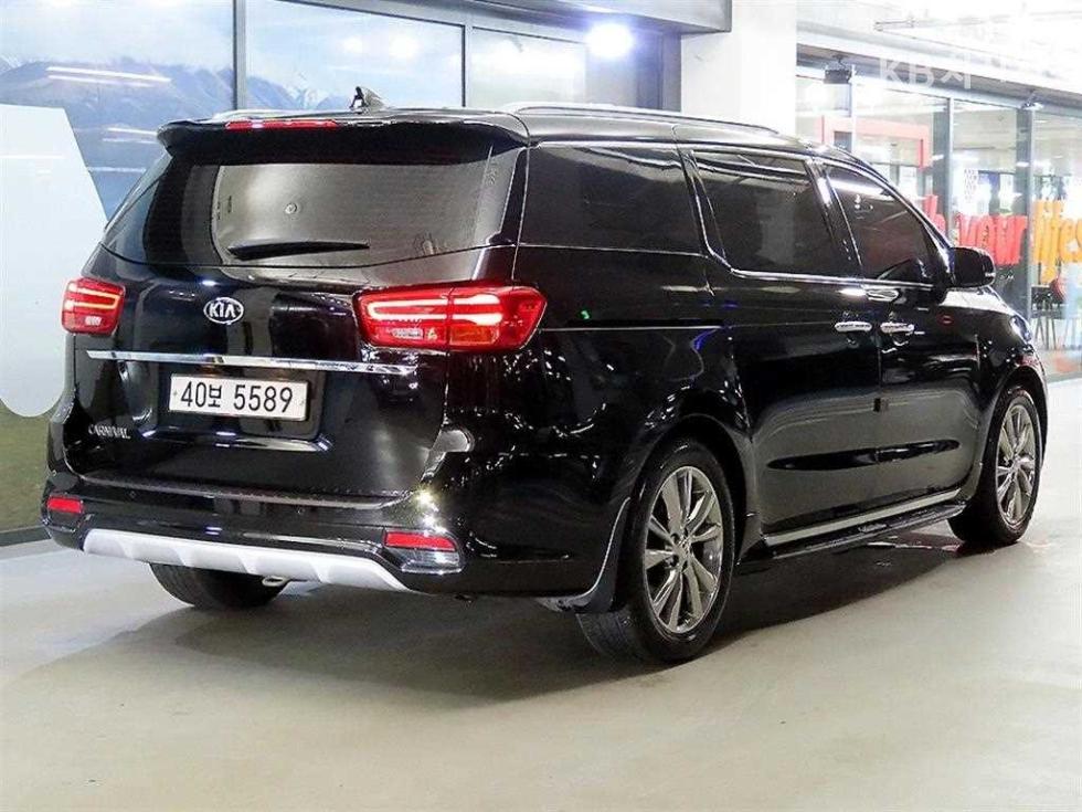 2019 - kia carnival