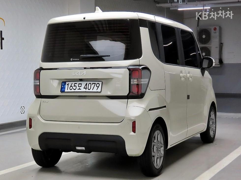 2025 - kia kia