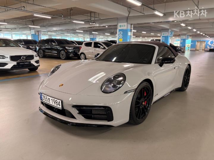Porsche 911 Carrera 4 GTS Cabriolet — foto 1