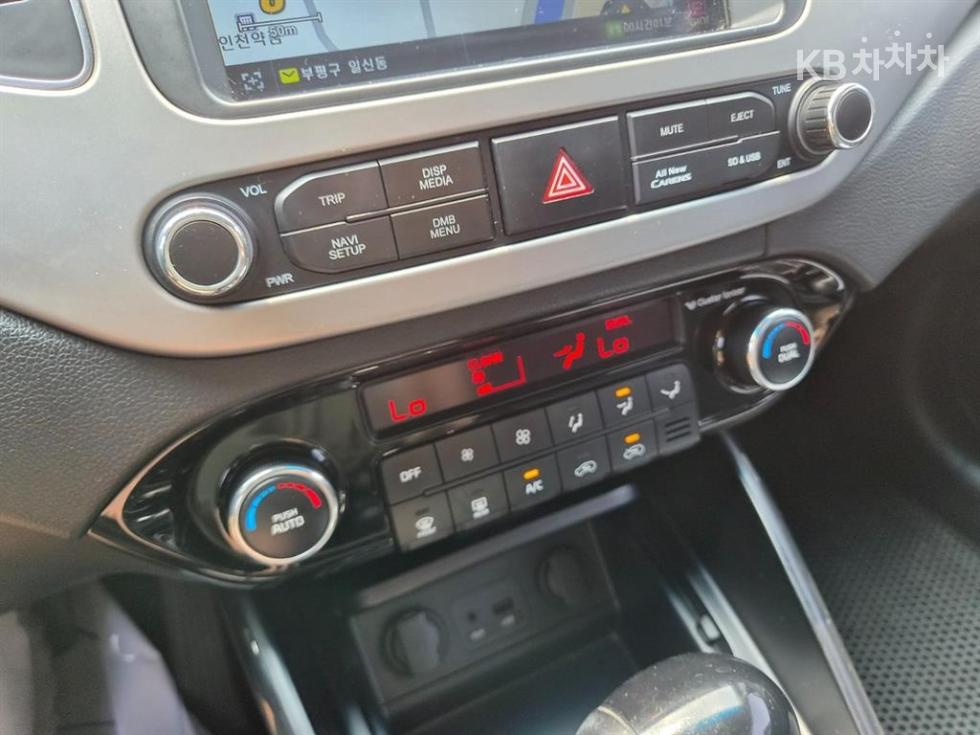 2014 - kia carens