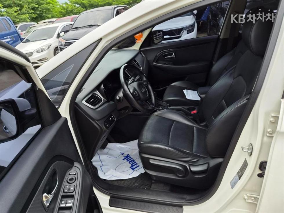 2014 - kia carens