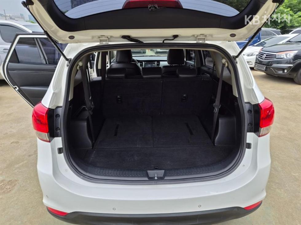 2014 - kia carens