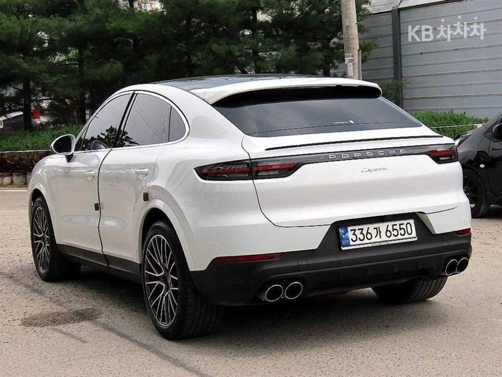 2023 Porsche (9Y0) photo