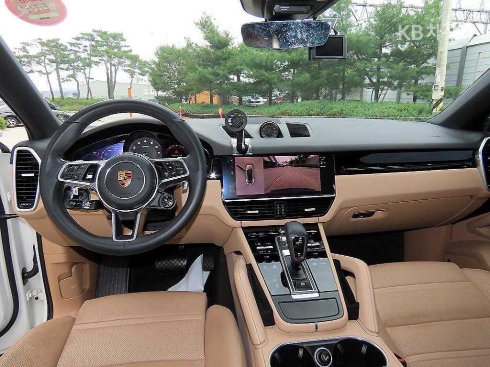 2023 Porsche (9Y0) photo