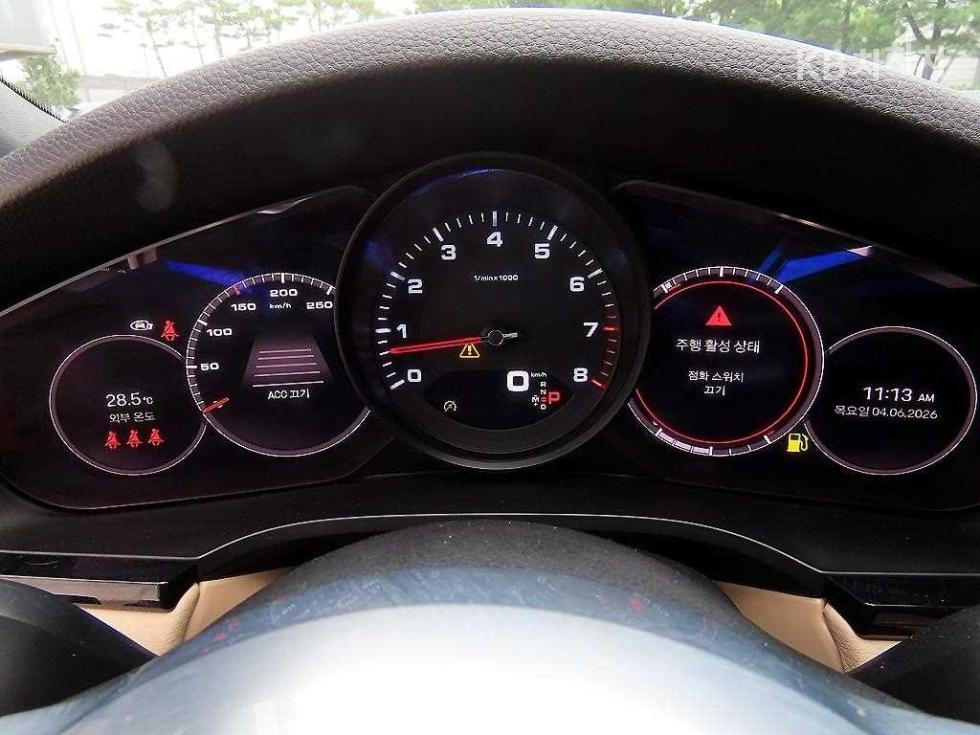 2023 Porsche (9Y0) photo