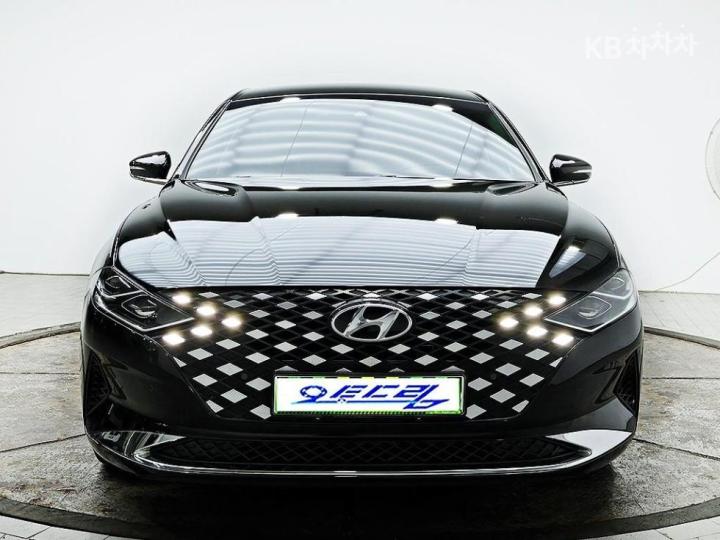 Hyundai Grandeur LPi 3.0 렌터카 — foto 1